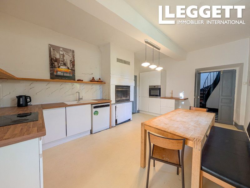 Property photo 3 of 10