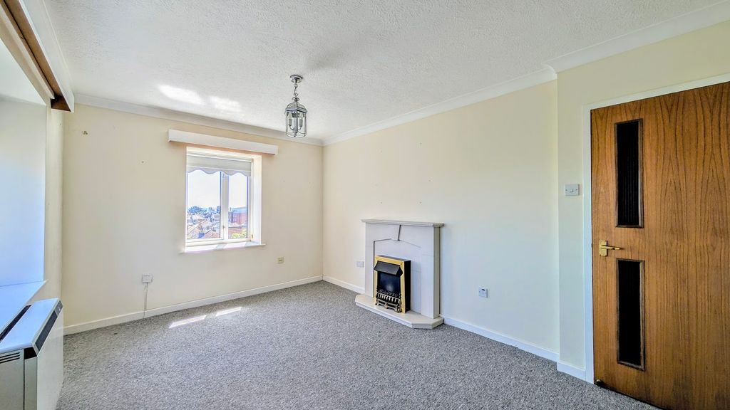 Property photo 3 of 16