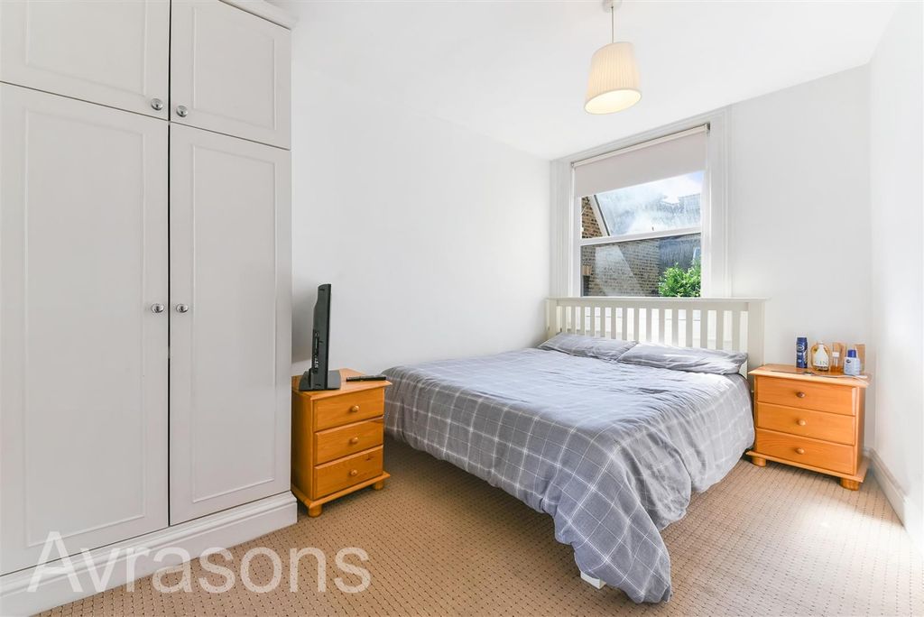 Property photo 1 of 10 Bedroom