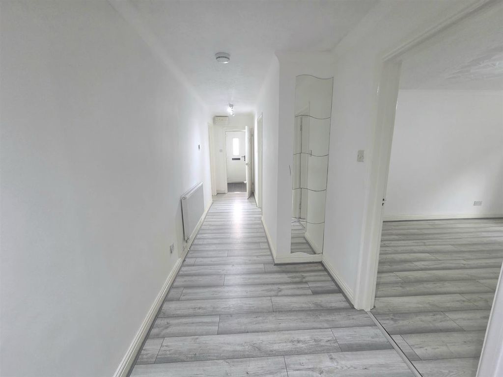 Property photo 3 of 14 Inner Hall.Jpeg