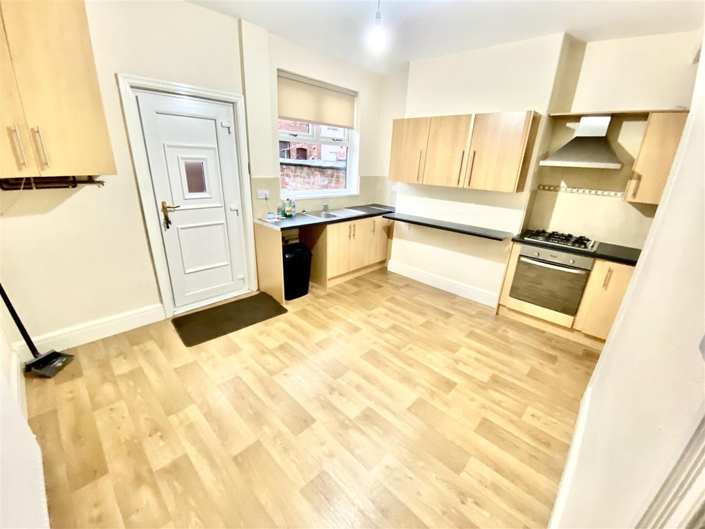 Property photo 3 of 10 Tempimagenehaz0.Jpg