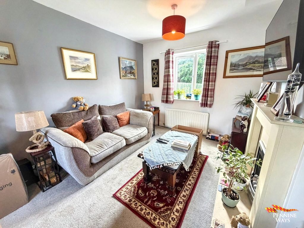 Property photo 3 of 19