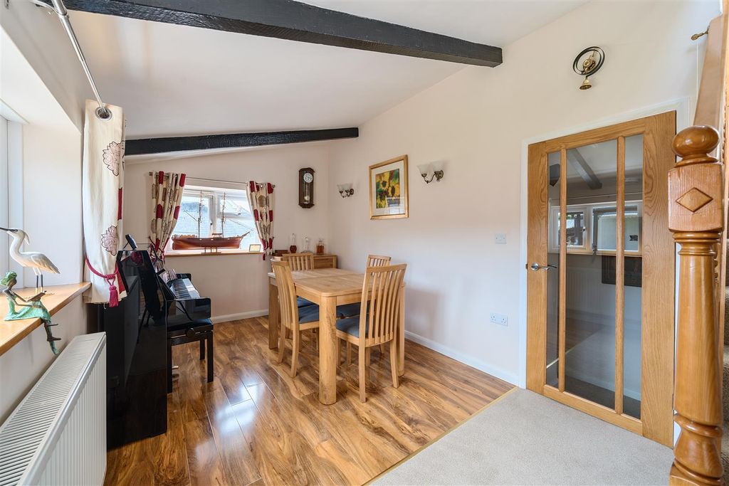 Property photo 3 of 20 Dining Room