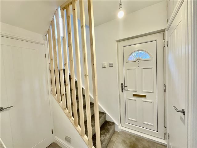 Property photo 2 of 21 Hallway