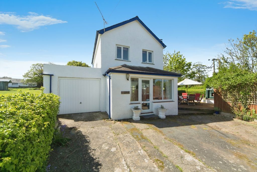 Property photo 1 of 19 Photo