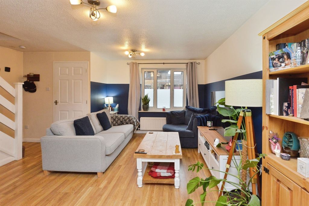 Property photo 2 of 14