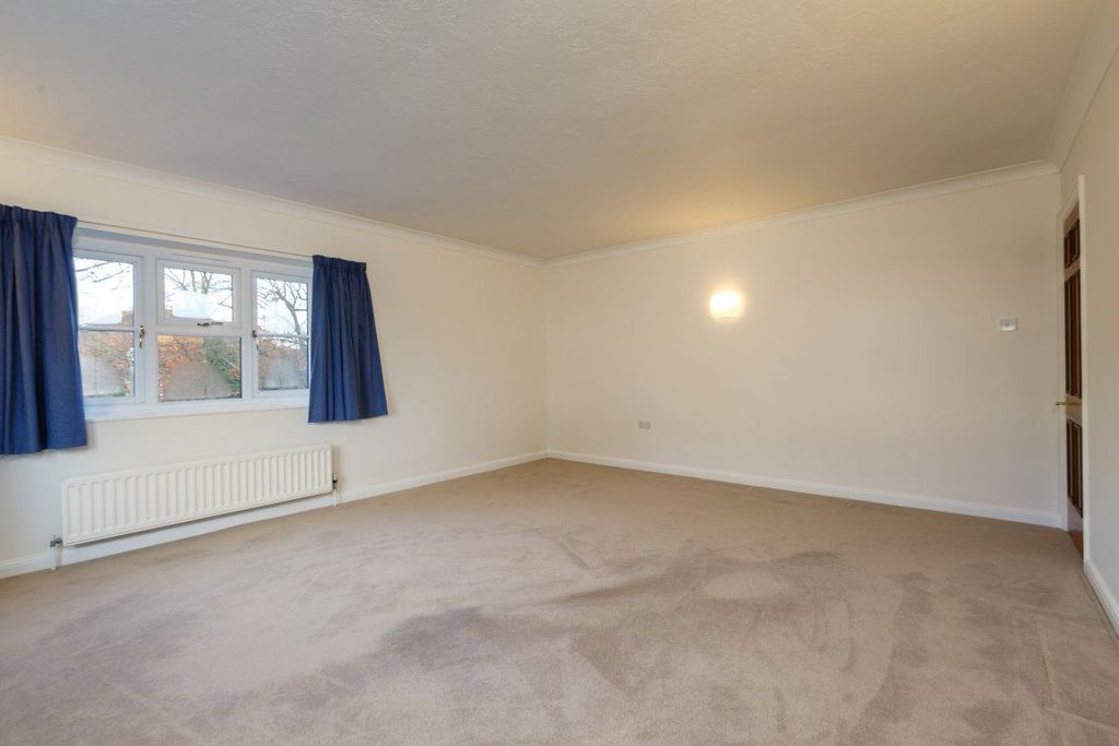 Property photo 3 of 7