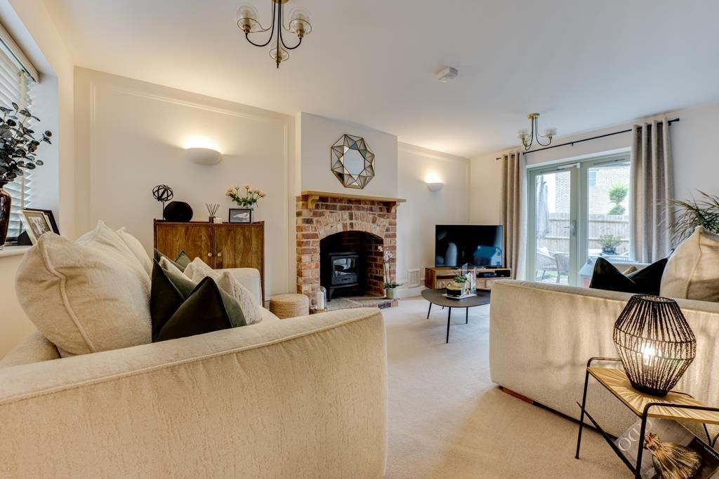 Property photo 3 of 32 28 Groome Street, Burton Latimer-2.Jpg