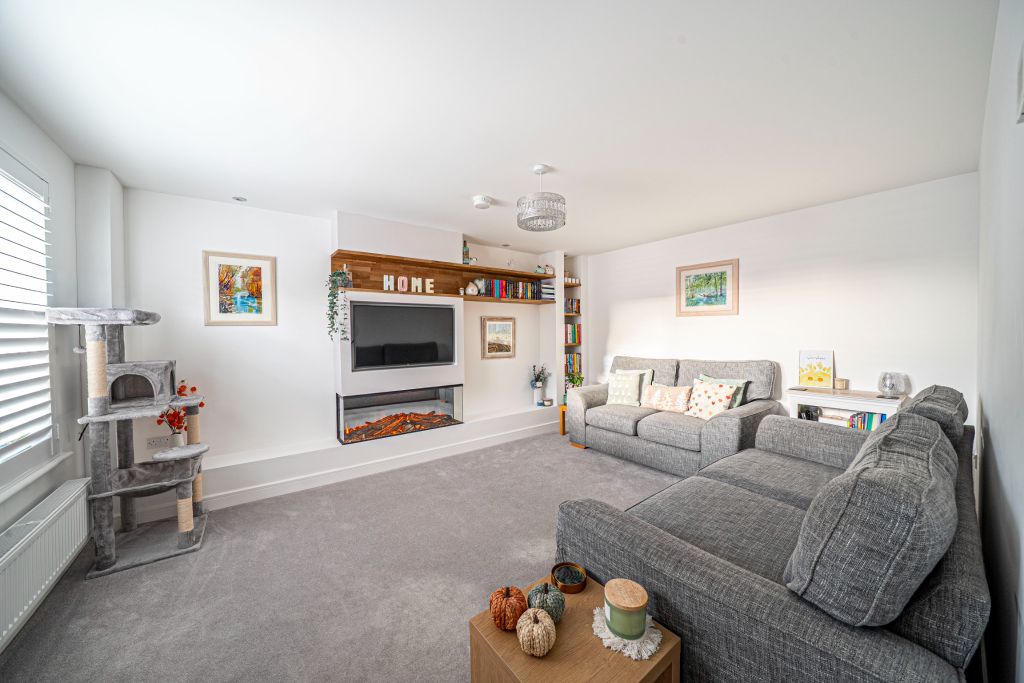 Property photo 3 of 24