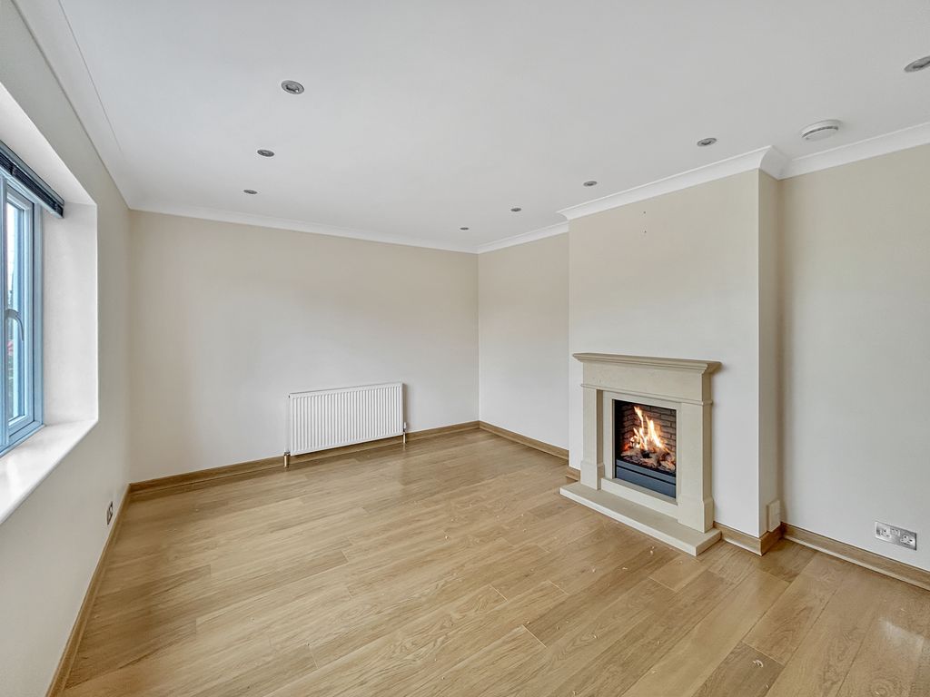 Property photo 2 of 21 1 (8)