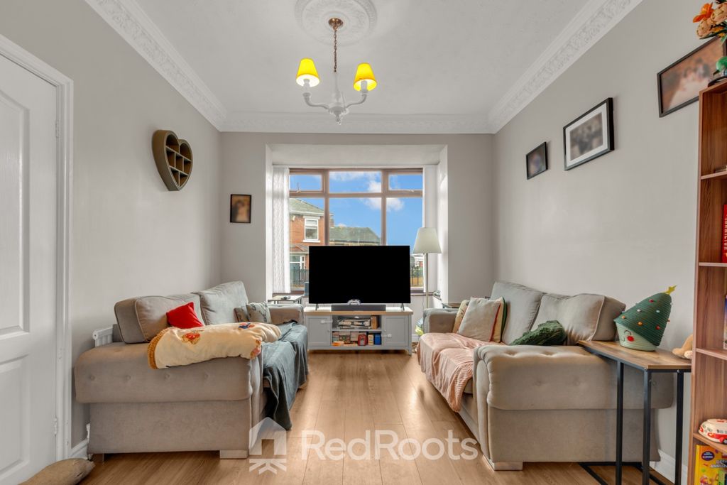 Property photo 3 of 18 4819893