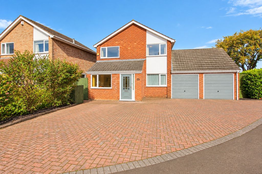 Property photo 1 of 20 5593551