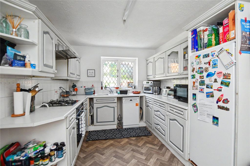 Property photo 2 of 23 Picture No. 06