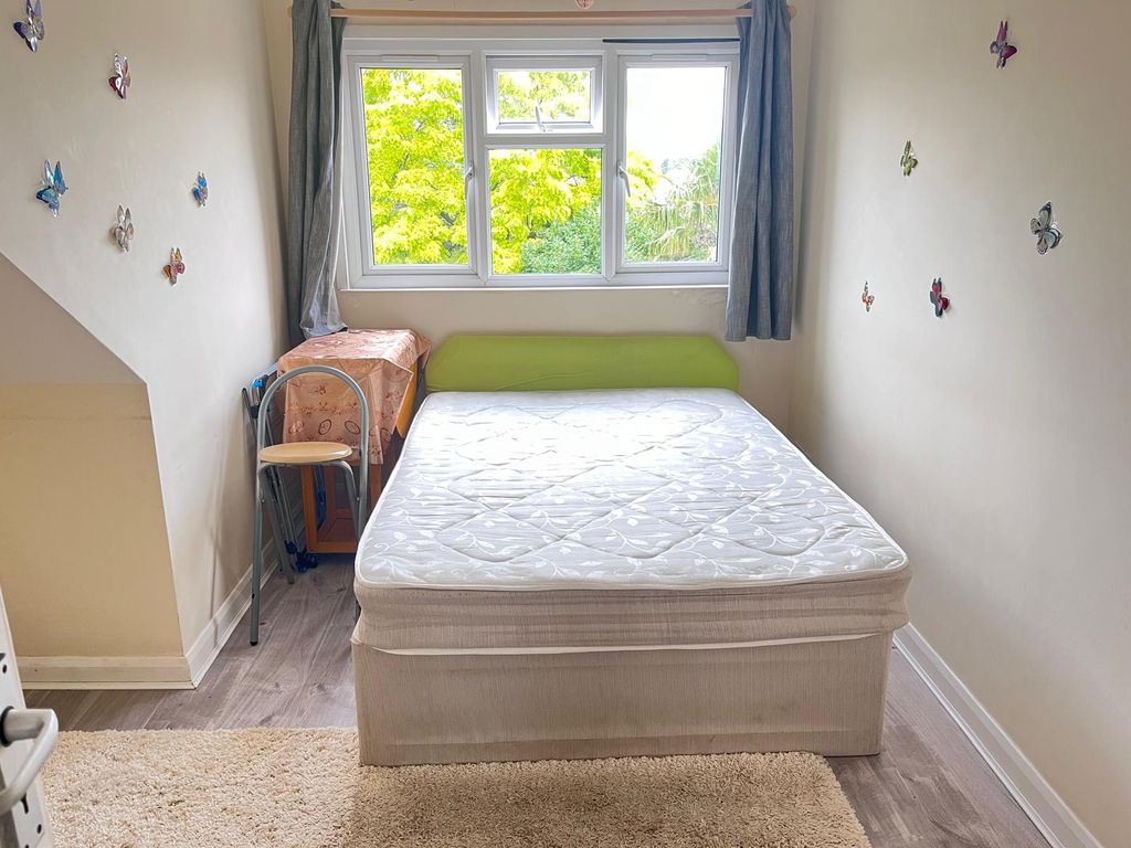 Property photo 1 of 4