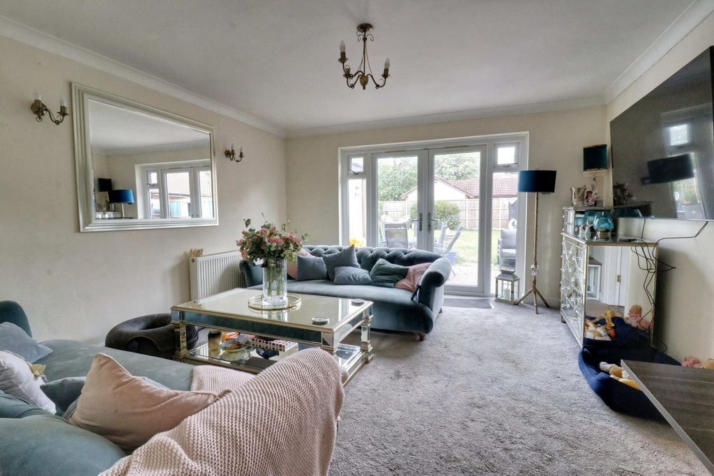 Property photo 2 of 14