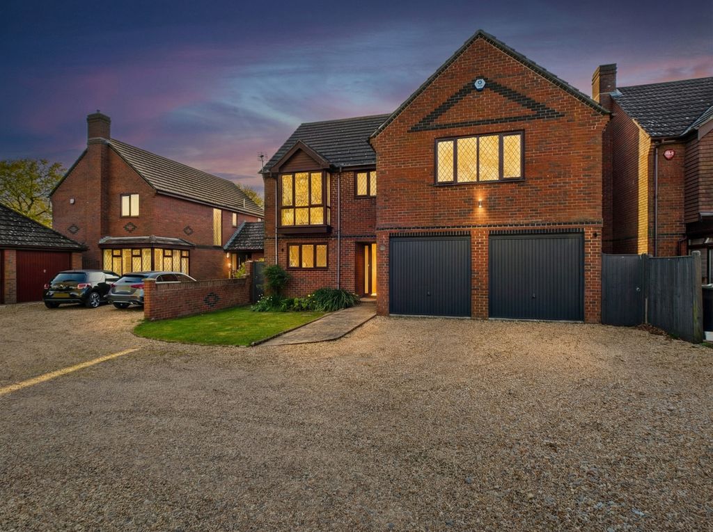 Property photo 1 of 32