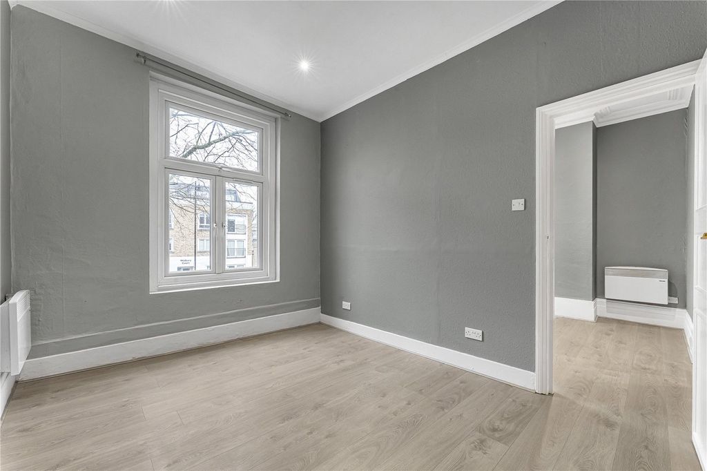 Property photo 3 of 12 Bedroom