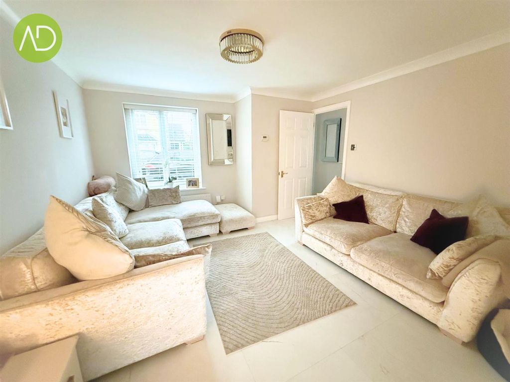 Property photo 3 of 15 13.Jpg