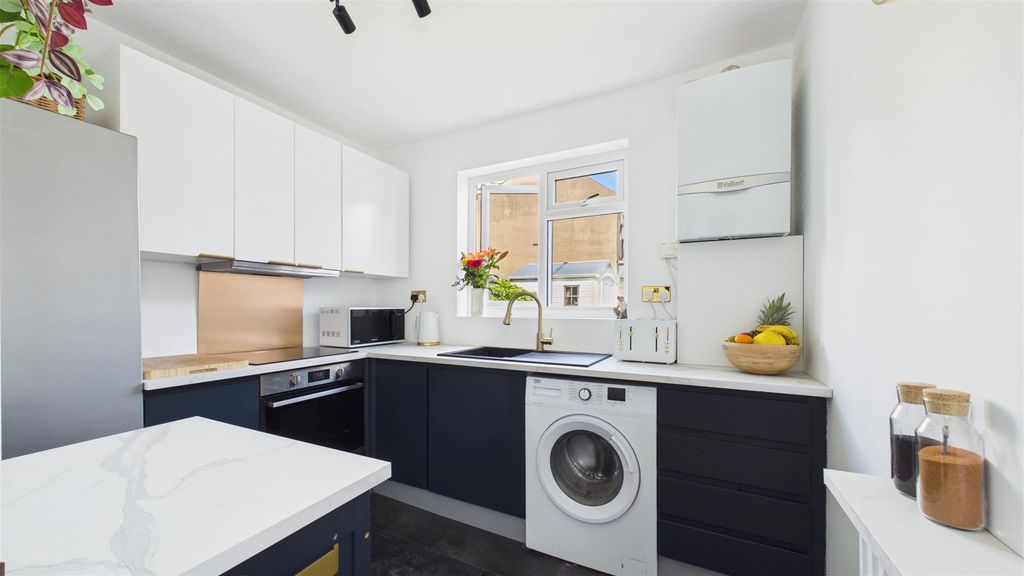 Property photo 3 of 15 Cam04248G0-Pr0152-Still007.Jpg