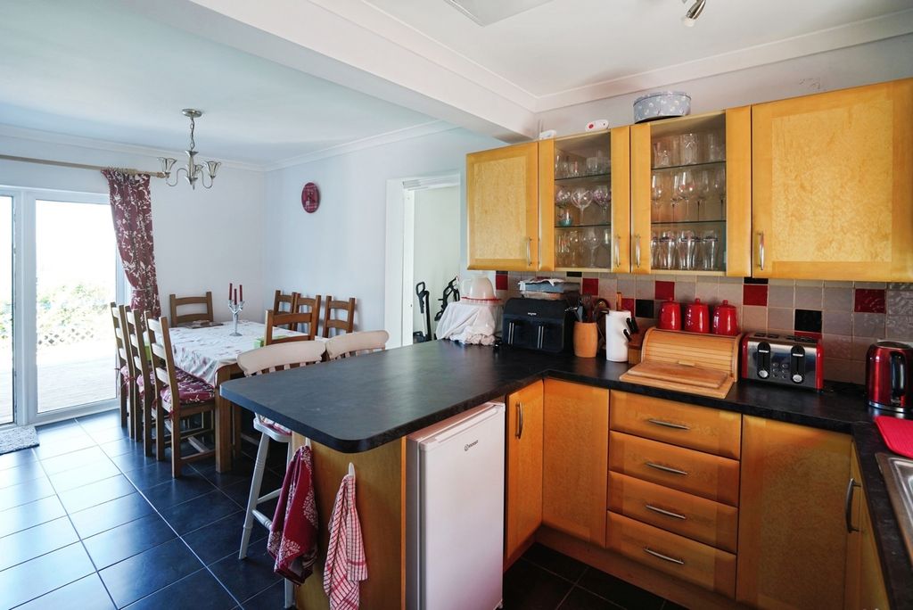 Property photo 3 of 37 Pbox-Img.Jpg