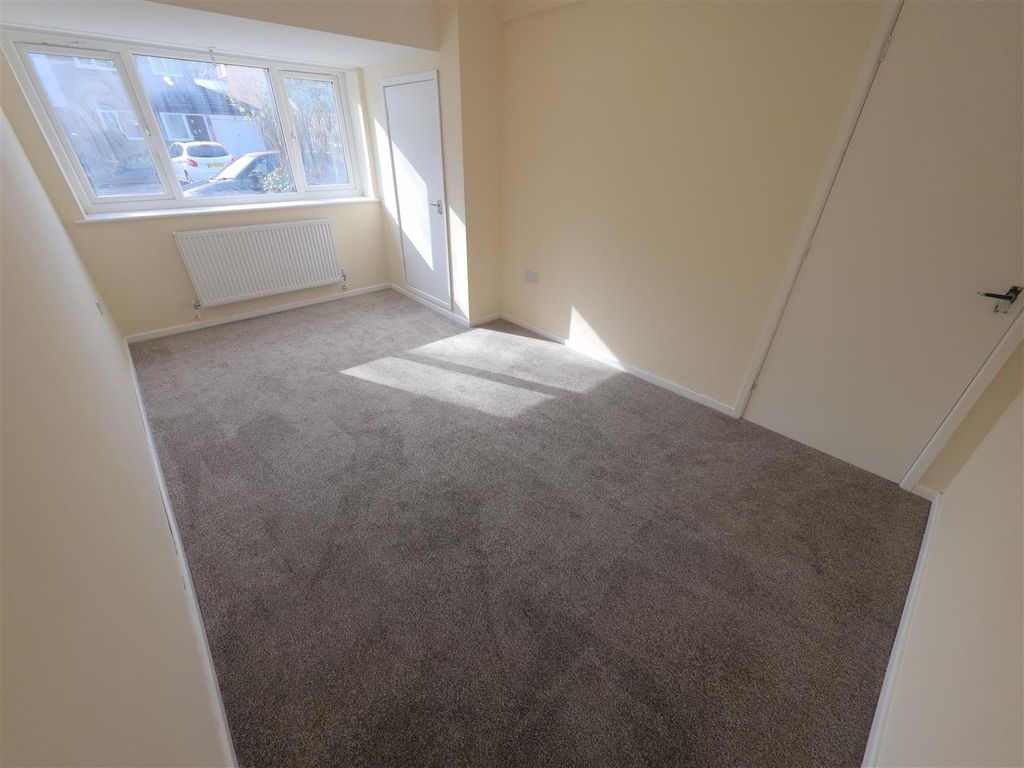 Property photo 3 of 12 20260326_093256.Jpg