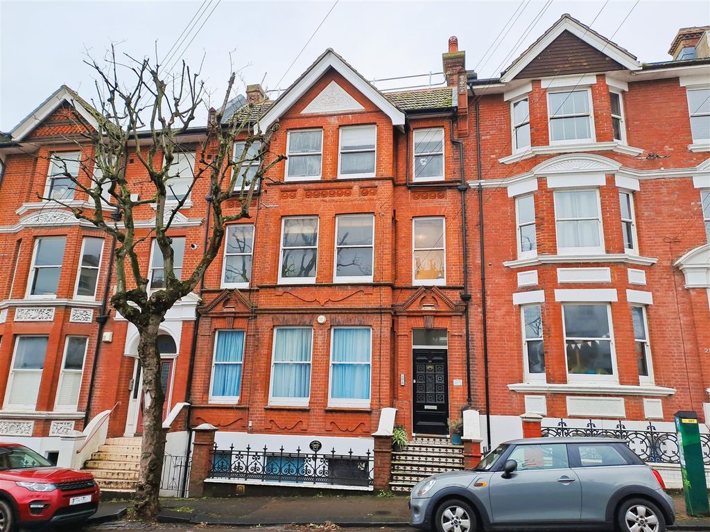 Property photo 2 of 10 Front.Jpg