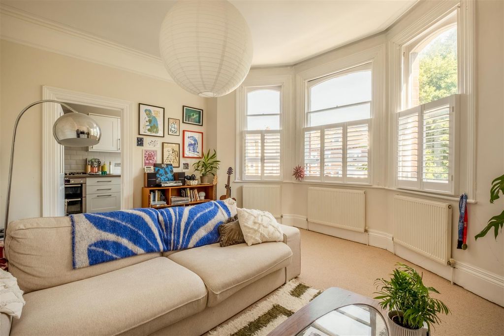 Property photo 3 of 13 F3, 54 Clarendon Villas-4.Jpg