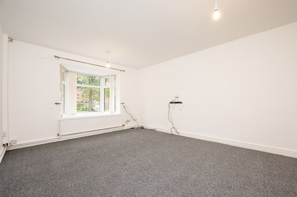 Property photo 3 of 17 2828444