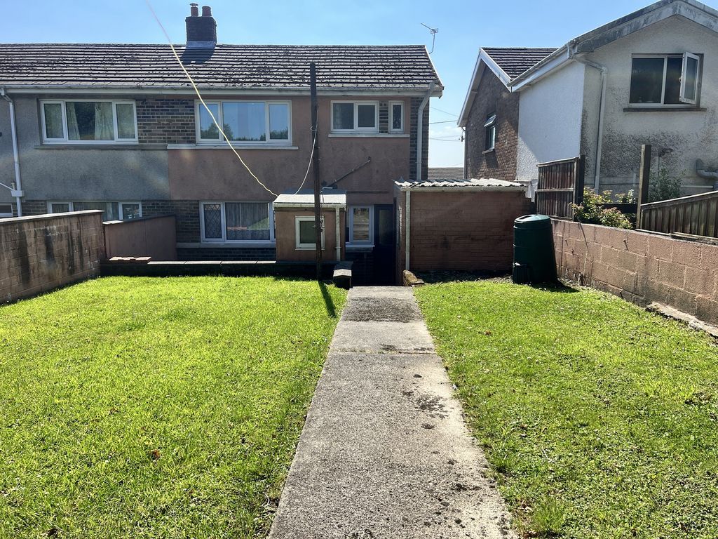 Property photo 3 of 18 Garden