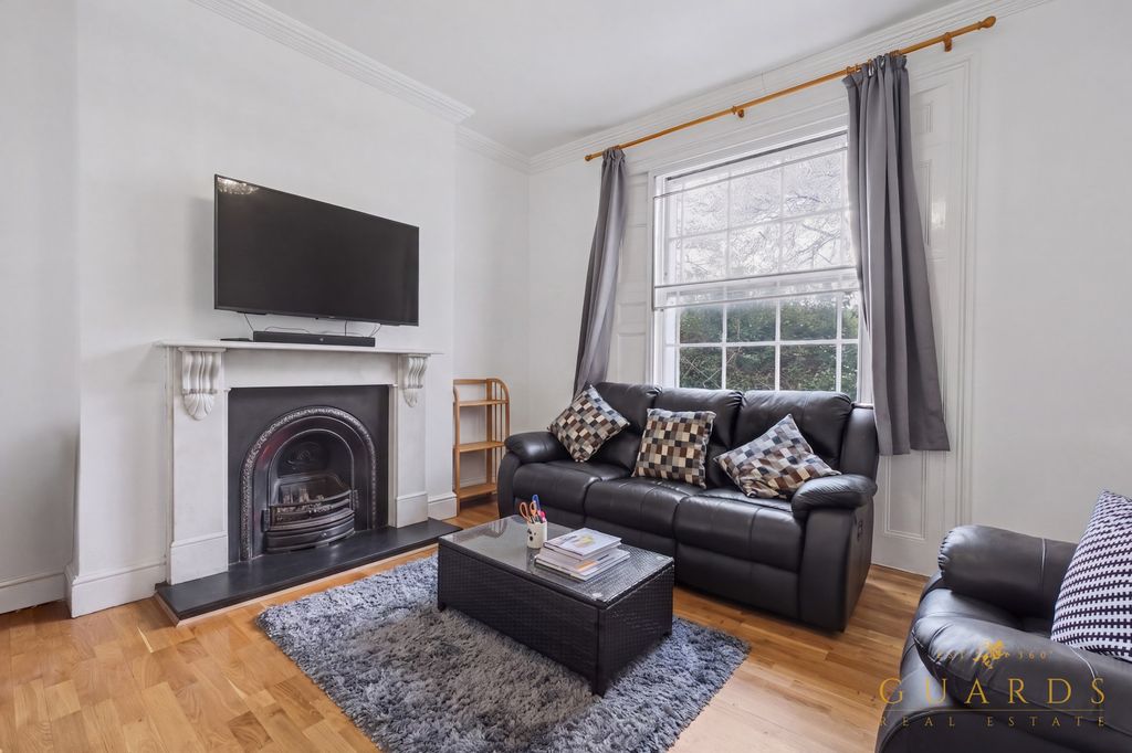 Property photo 2 of 22