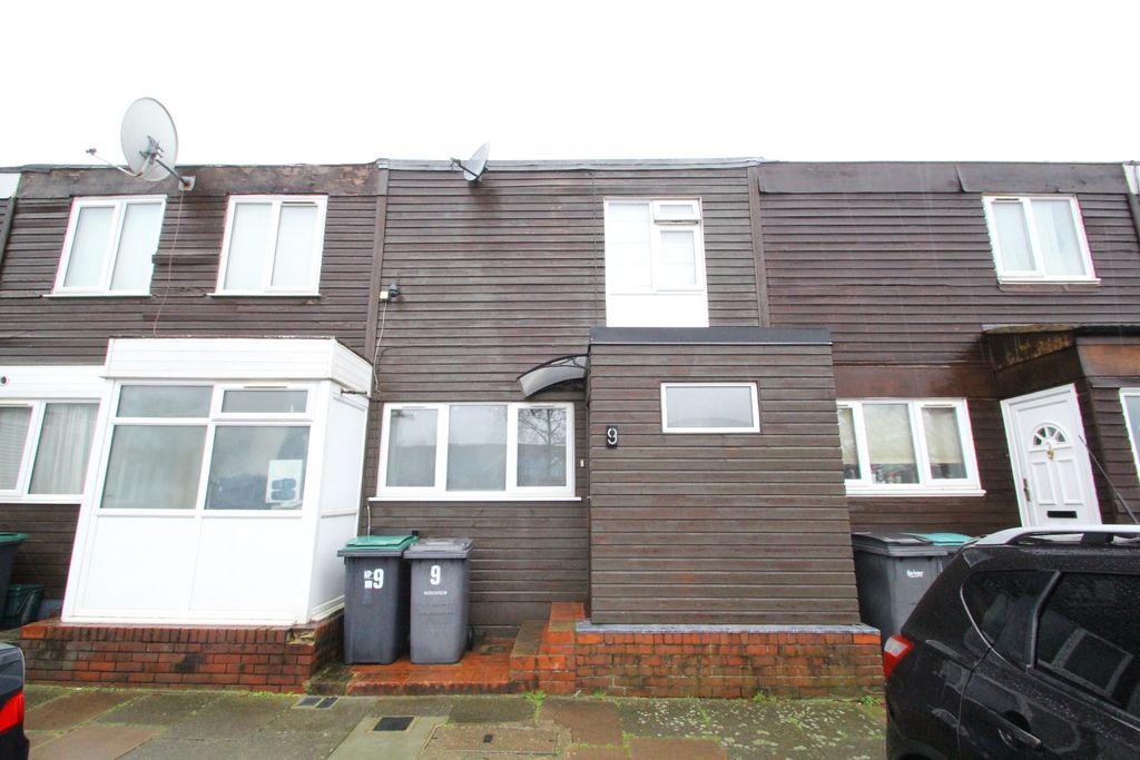 Property photo 2 of 23