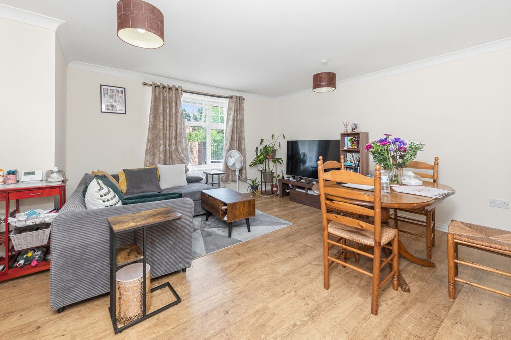 Property photo 3 of 14