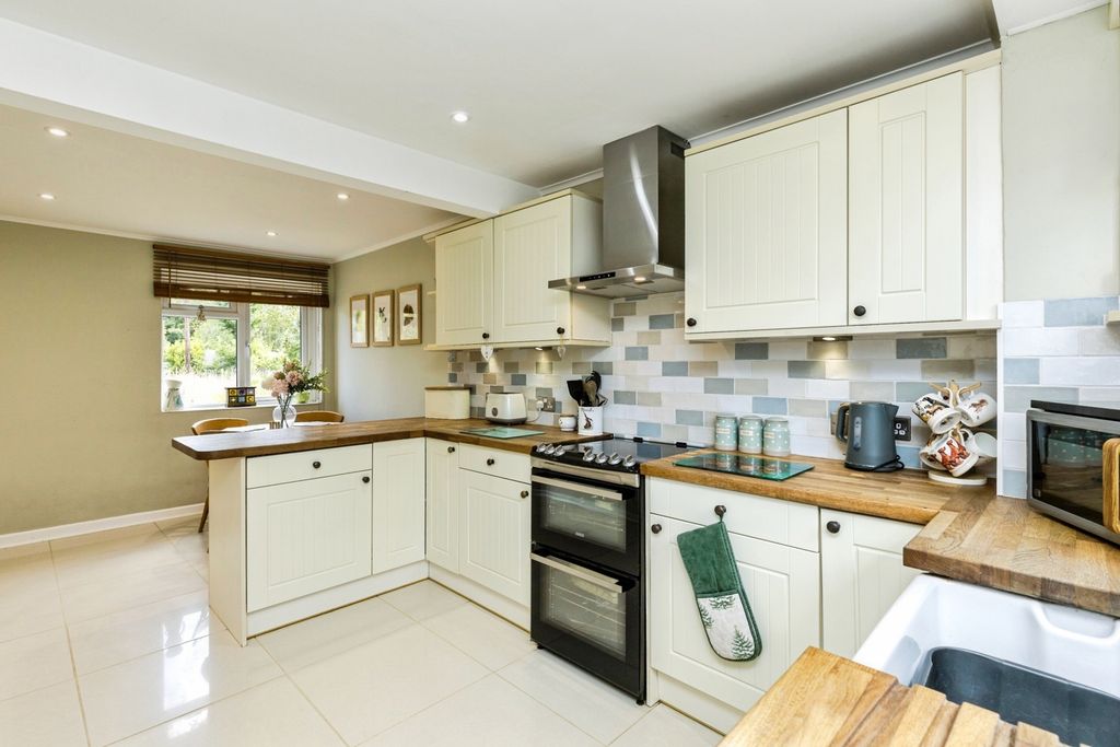 Property photo 2 of 21 Pbox-Img.Jpg