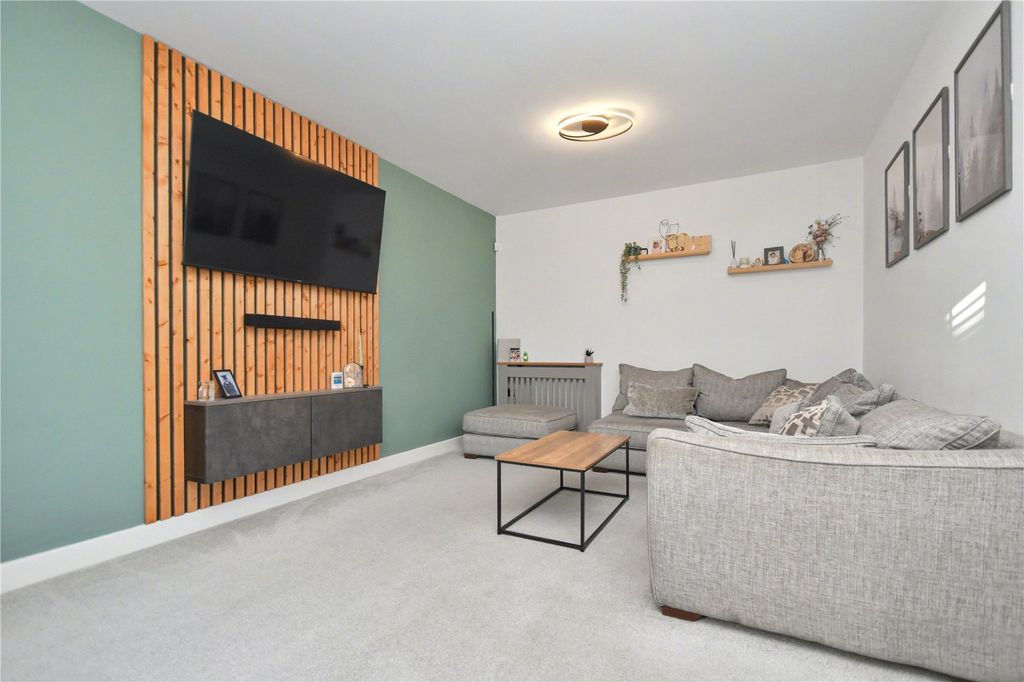 Property photo 1 of 20 Picture No. 13