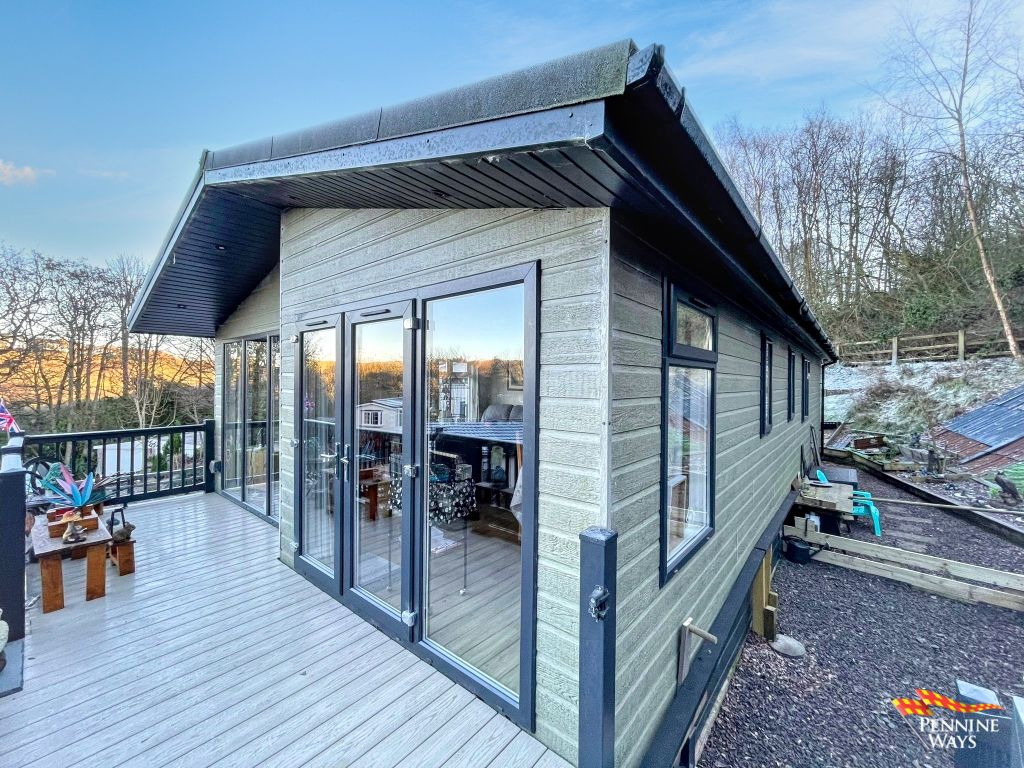 Property photo 3 of 25