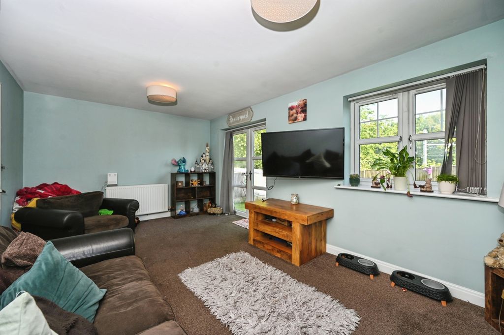 Property photo 2 of 15