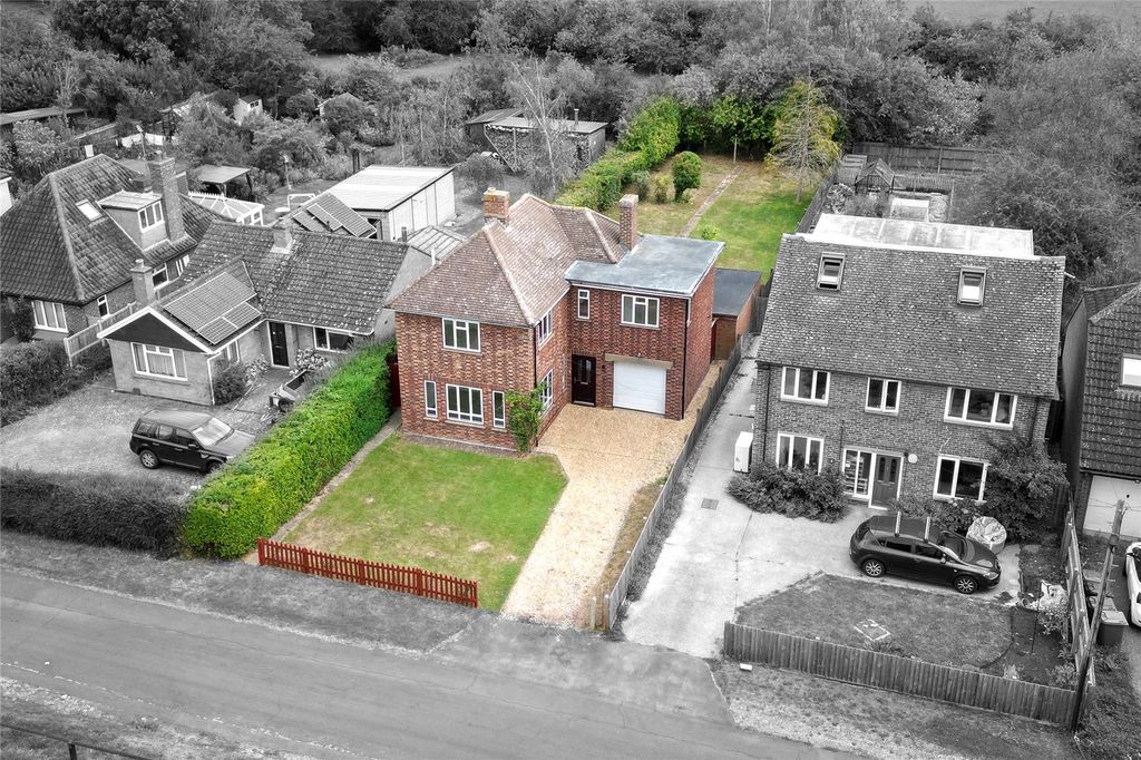 Property photo 3 of 14 Picture No. 16