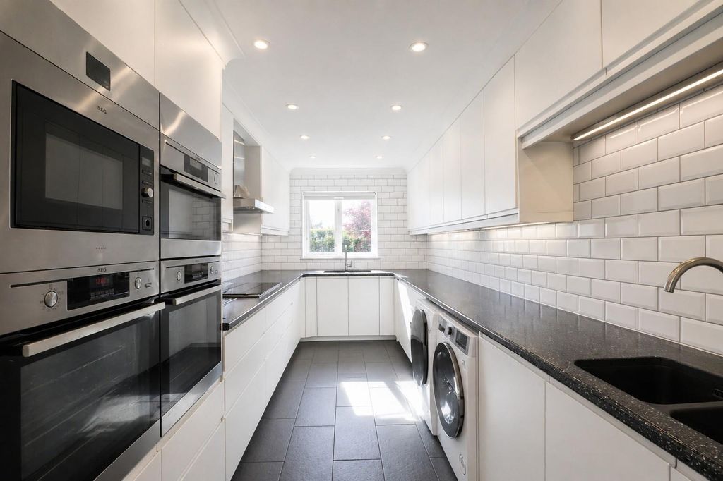 Property photo 2 of 13 Kitchen