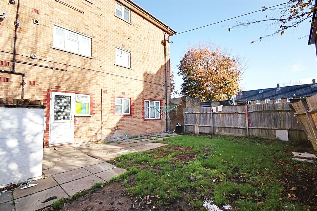 Property photo 2 of 20 Picture No. 08