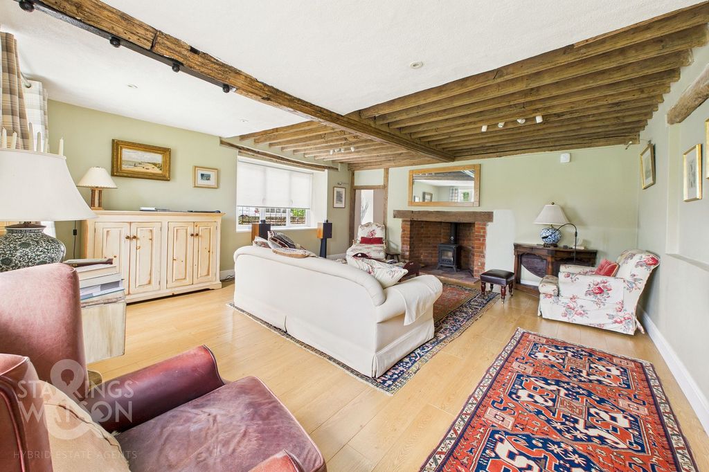 Property photo 2 of 39