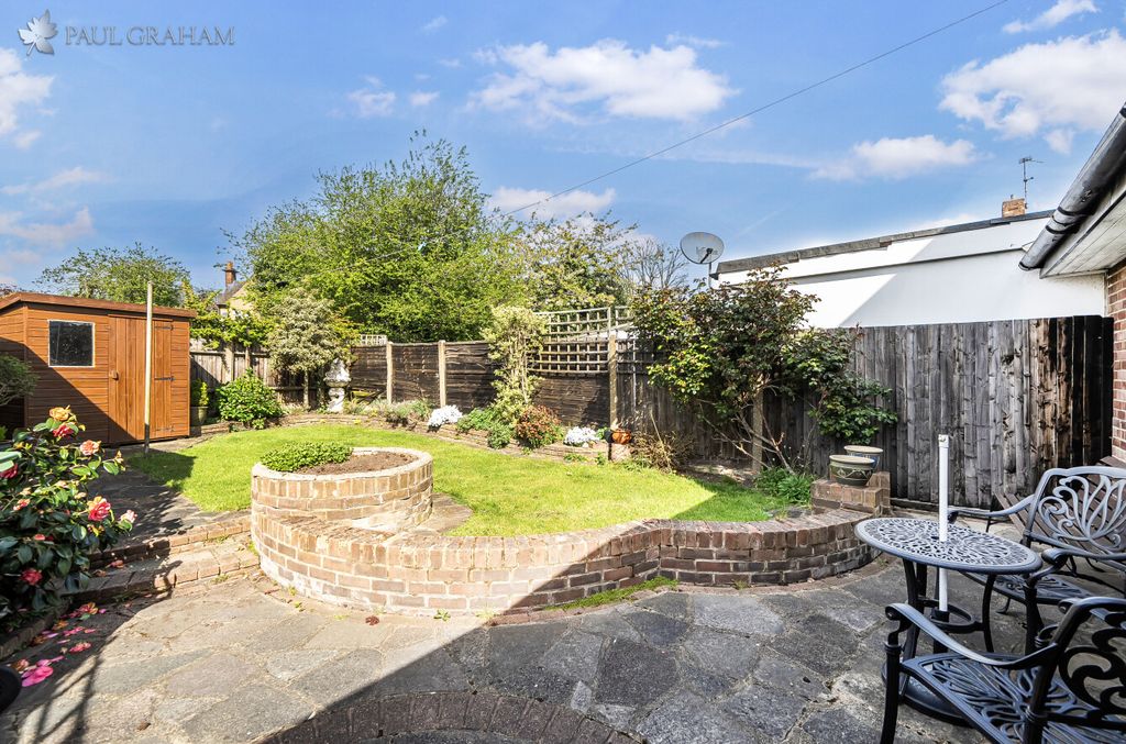 Property photo 2 of 17 60Dd43Dd-1467-4680-84A6-ce417Ff29603