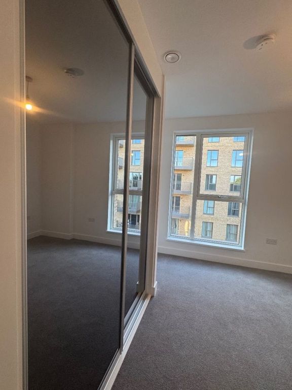 Property photo 3 of 6