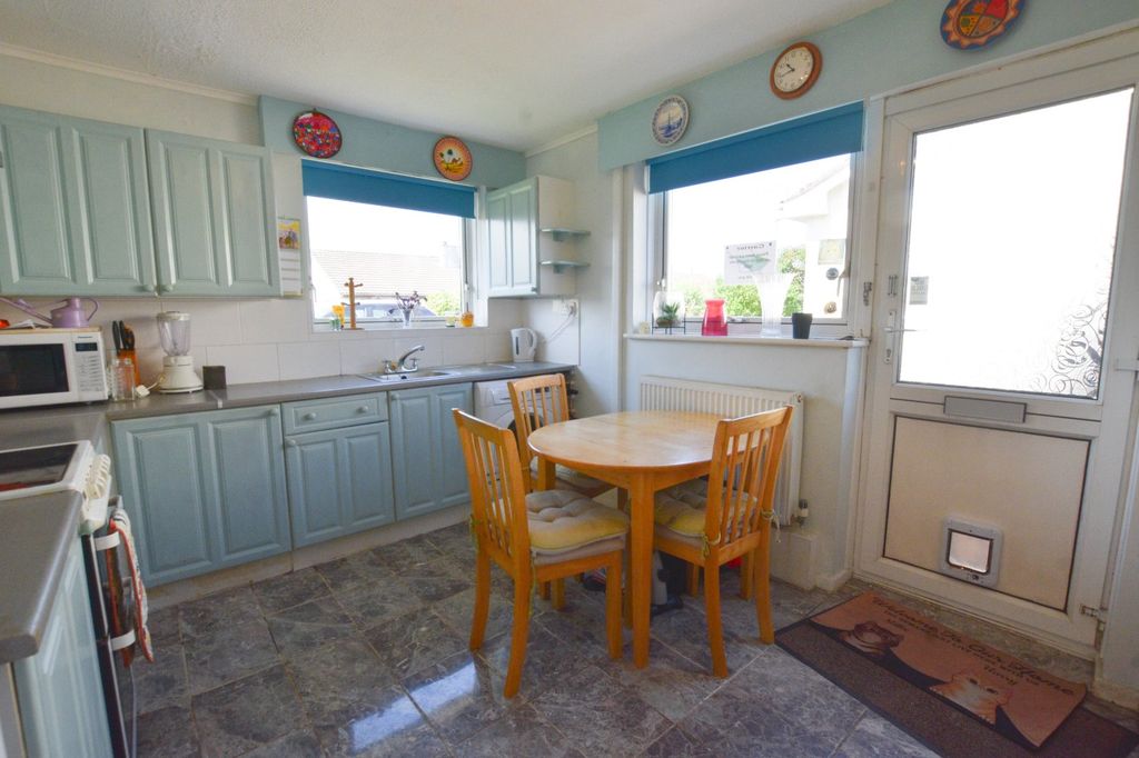 Property photo 2 of 15 Kitchen/Diner
