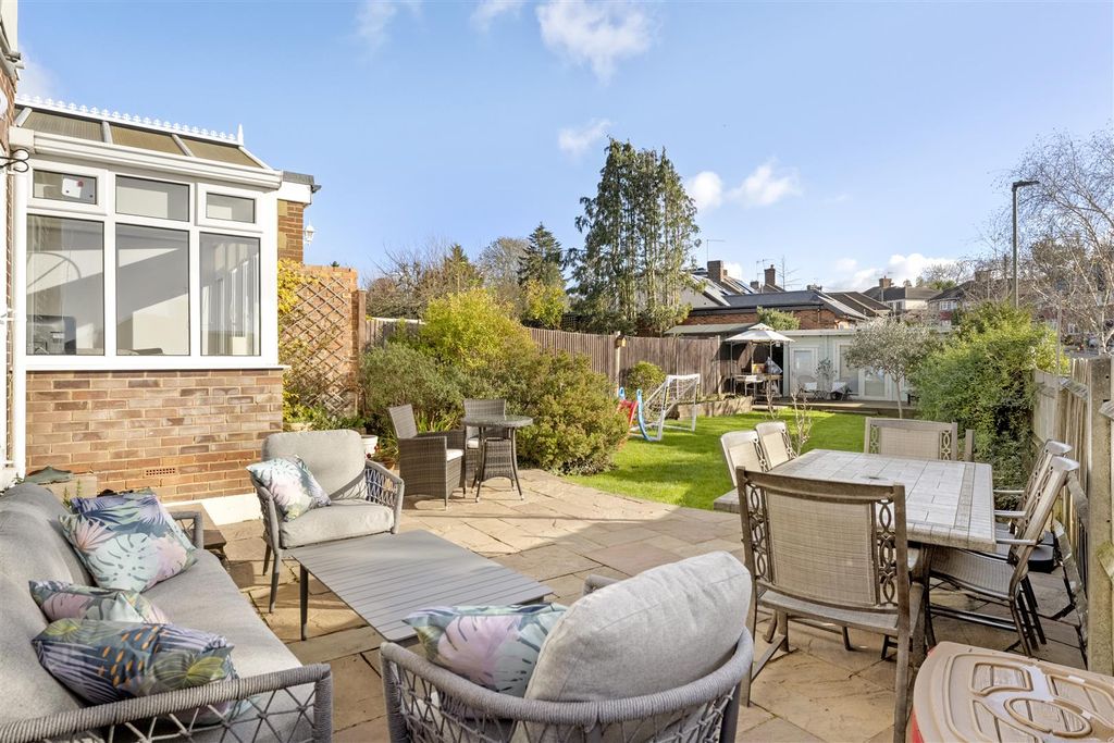 Property photo 2 of 26