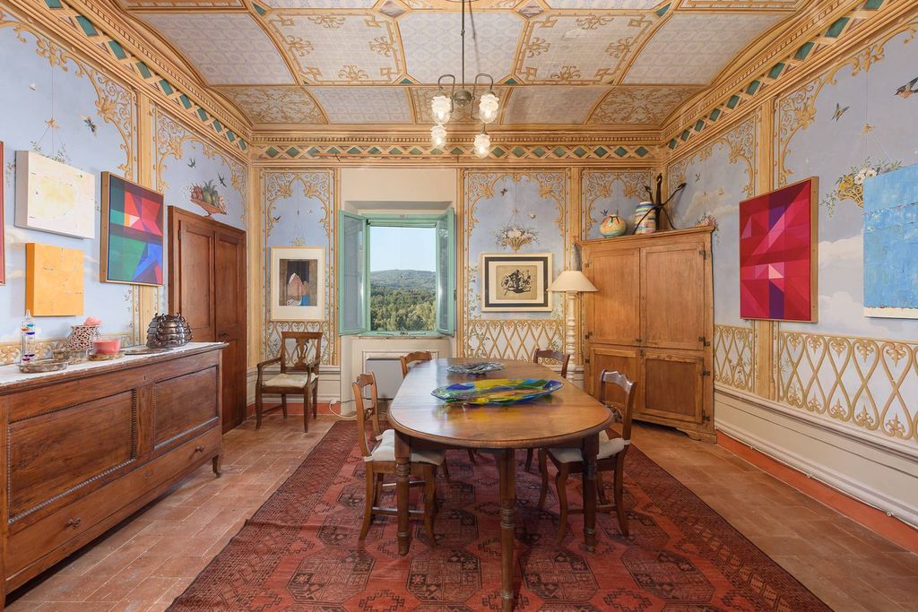 Property photo 1 of 33