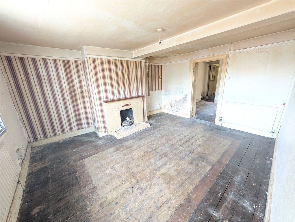 Property photo 2 of 18 Picture No. 14