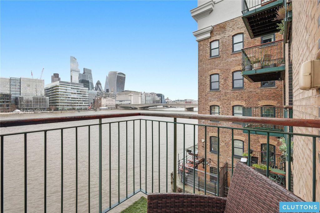 Property photo 2 of 22 Picture No. 35