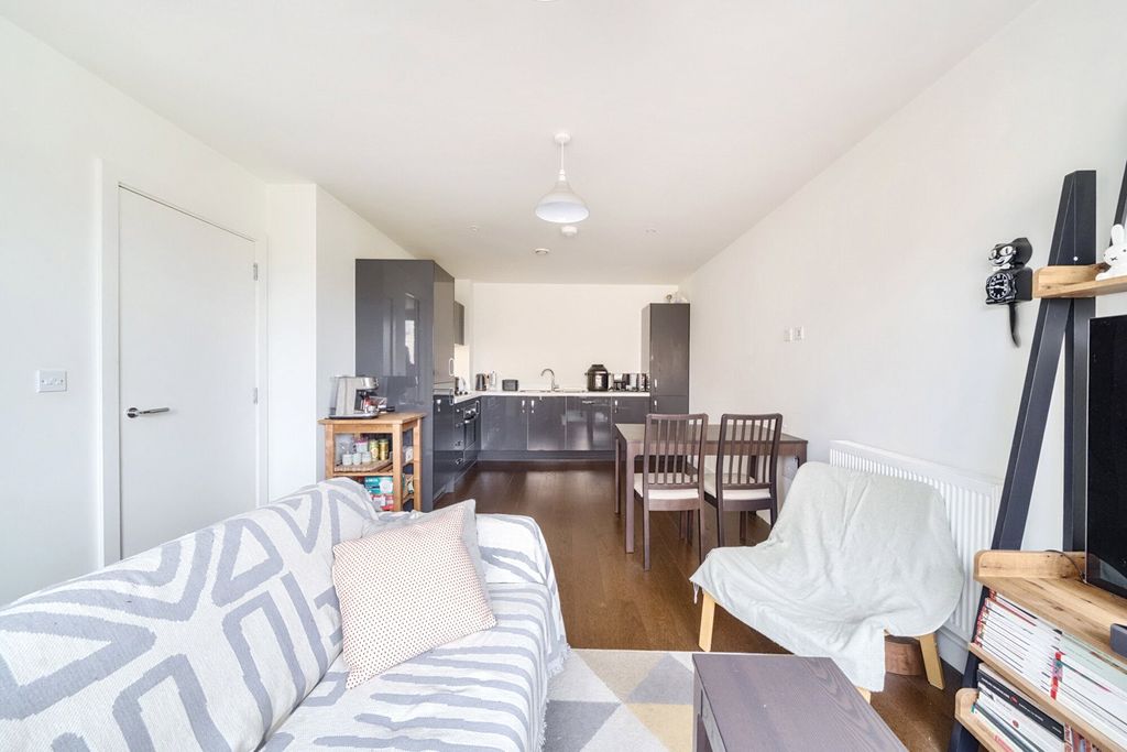 Property photo 1 of 19 1342340-10-68A5A2...