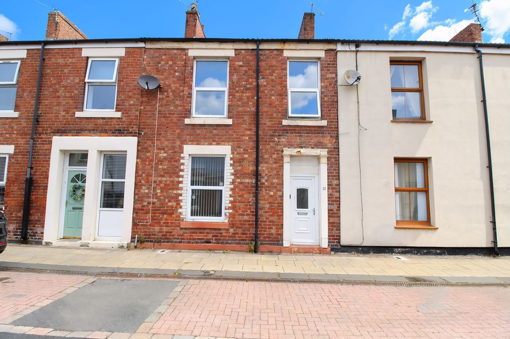 Property photo 1 of 12