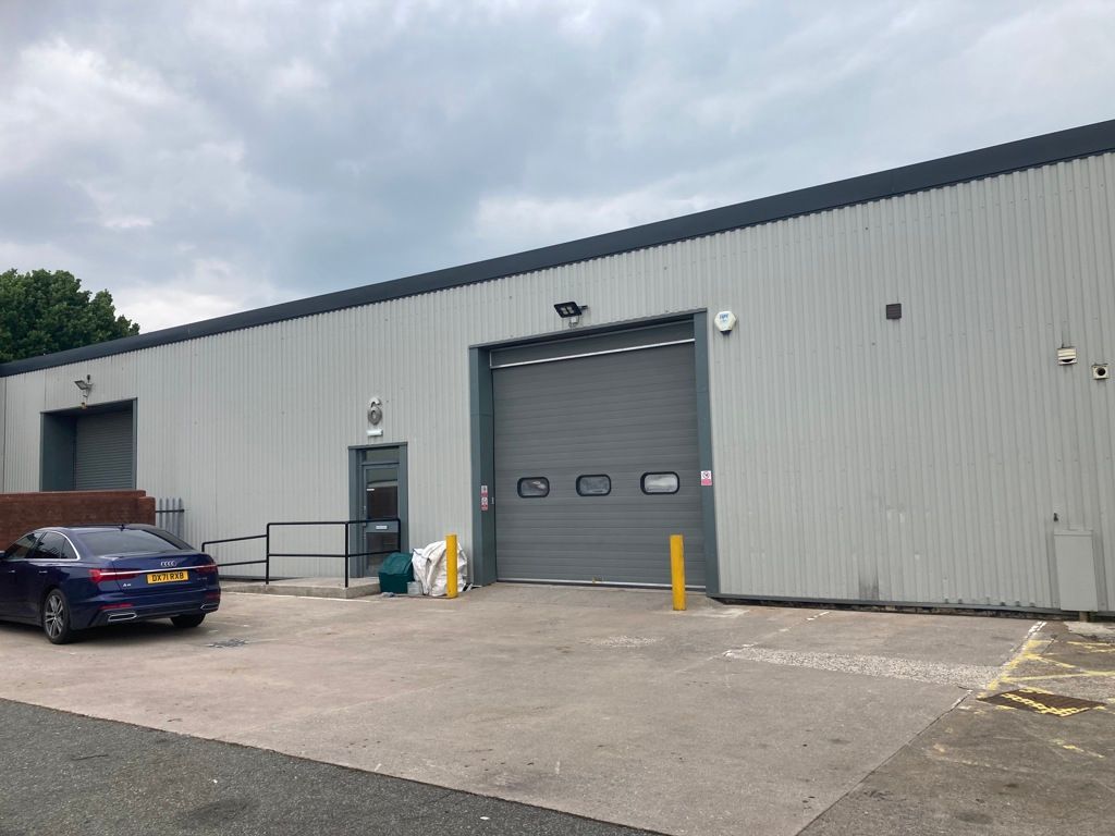 Property photo 1 of 8 Photo 11